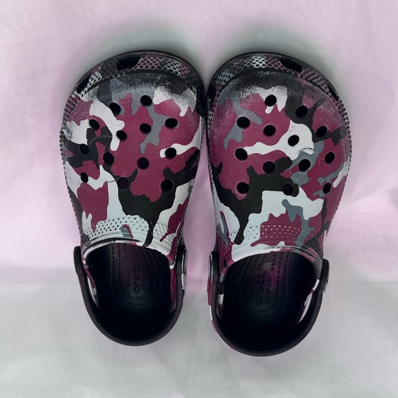 Red camo crocs - Picture 6 of 7